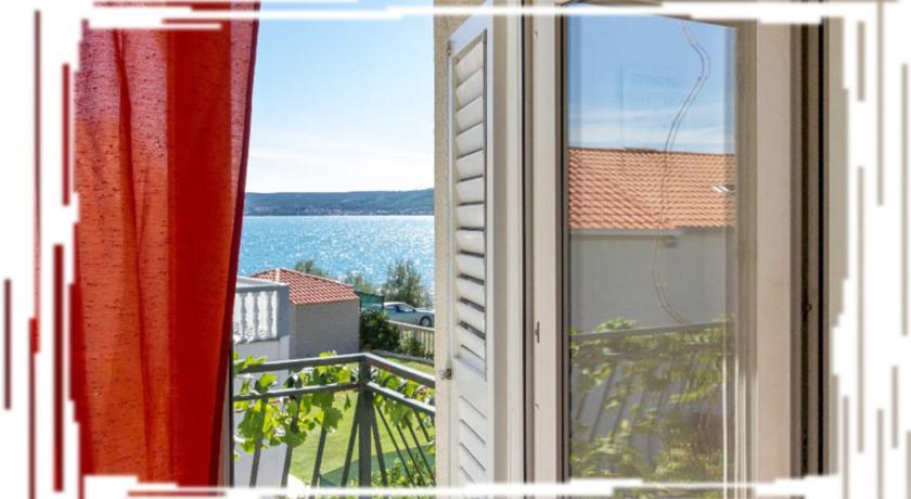 Hostel Oktarin Kastela Oda fotoğraf