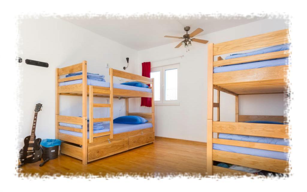 Hostel Oktarin Kastela Oda fotoğraf