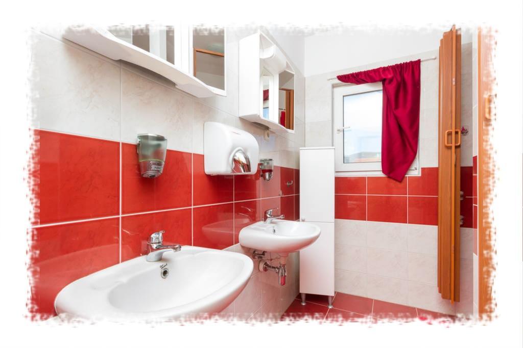 Hostel Oktarin Kastela Dış mekan fotoğraf