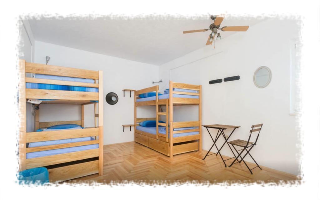 Hostel Oktarin Kastela Oda fotoğraf